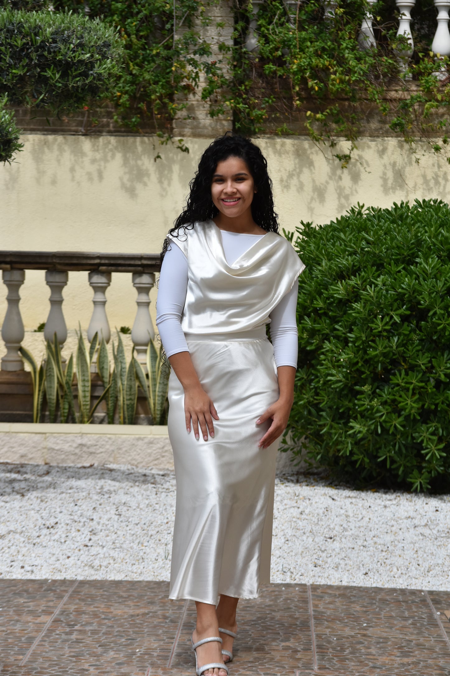 Conjunto camisa y falda perlado satin