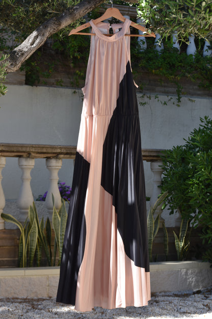 Vestido marrón claro y negro cinturón