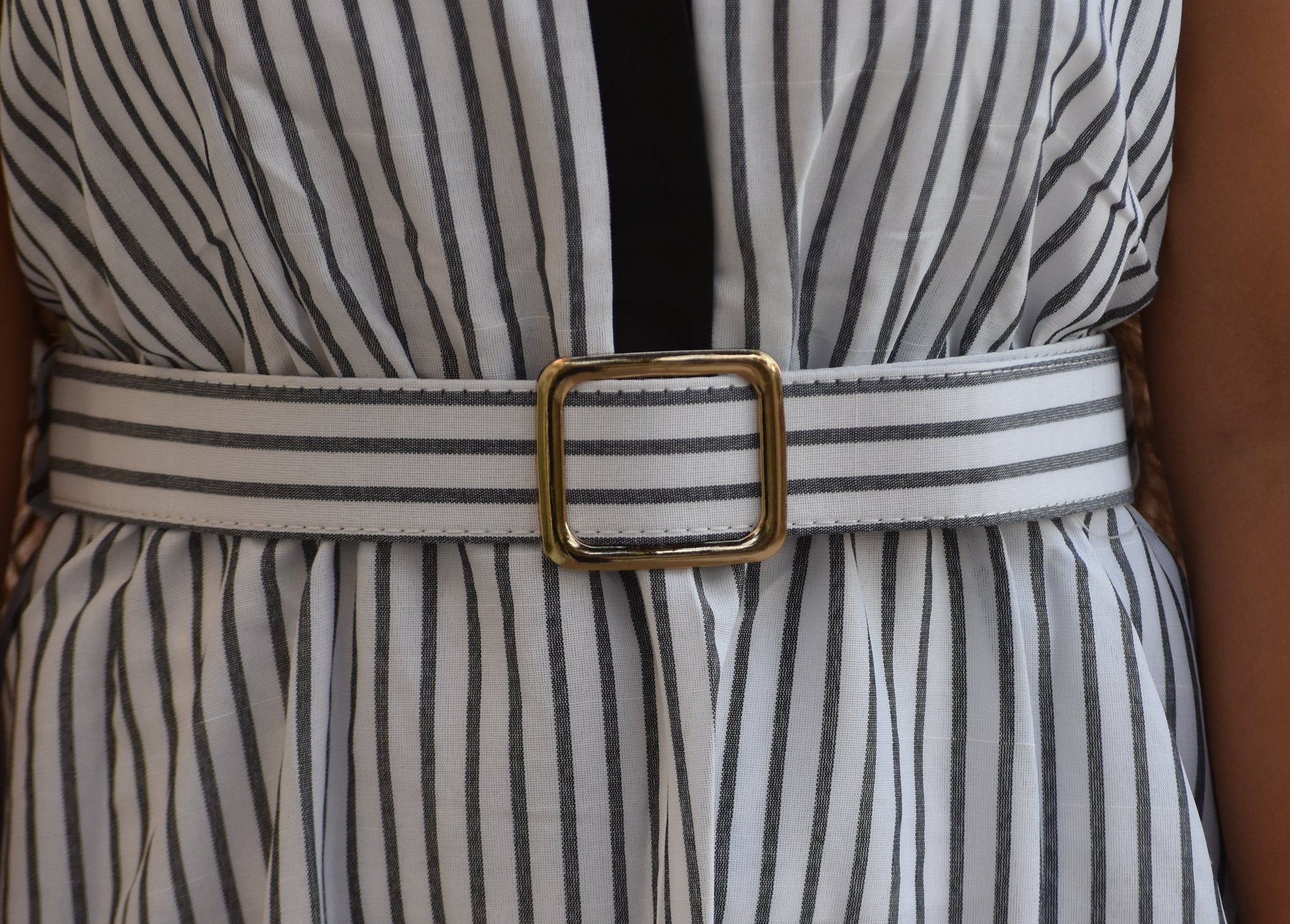 Vestido largo de lineas con cinturón