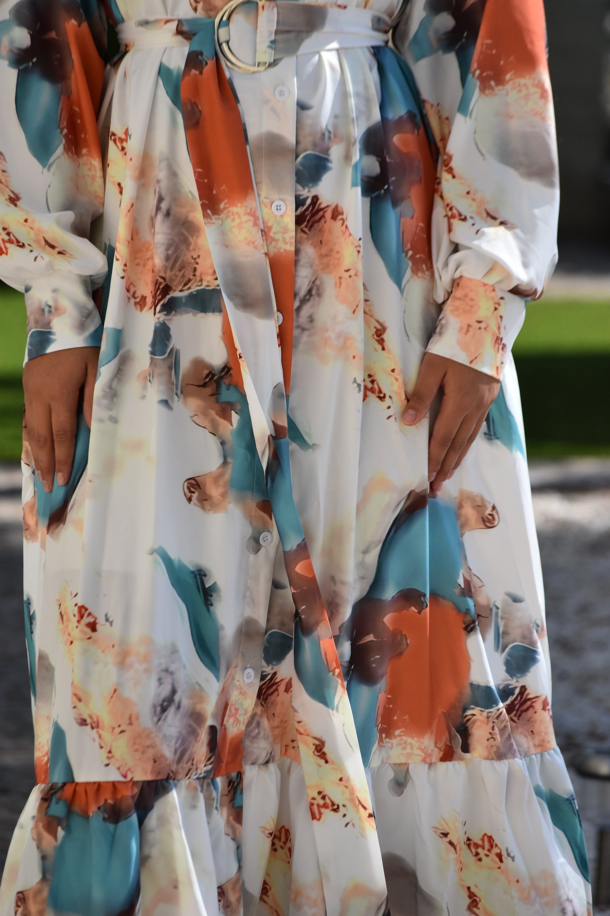 Vestido de colores con cinturón