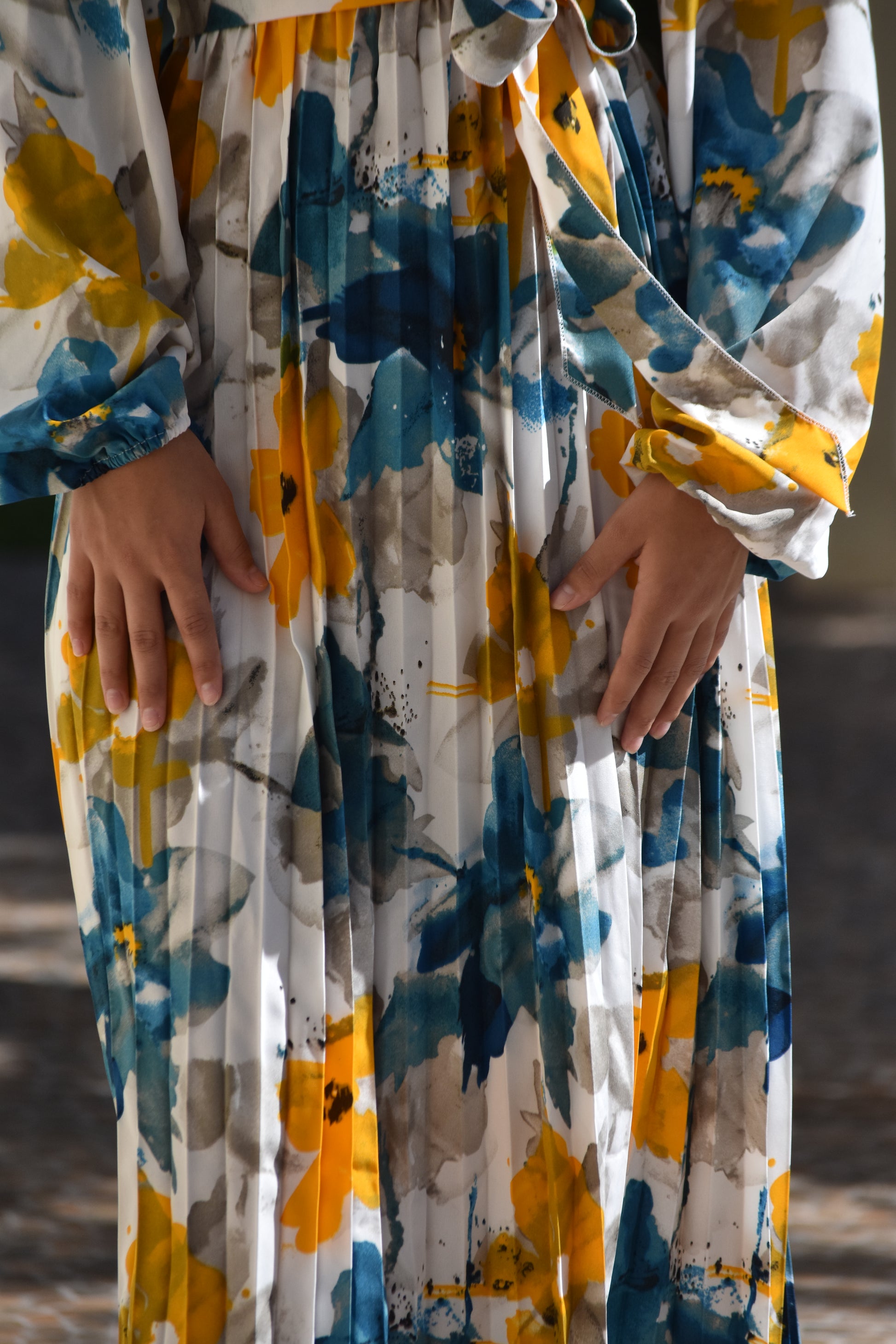 Vestido de colores con flecos en la parte de abajo