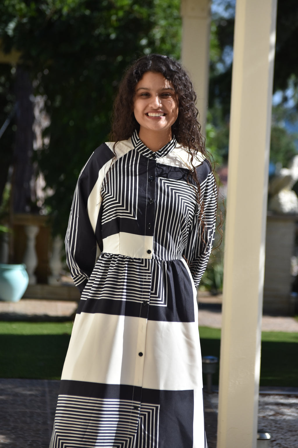 Vestido de cuadros y rayas crema y negra