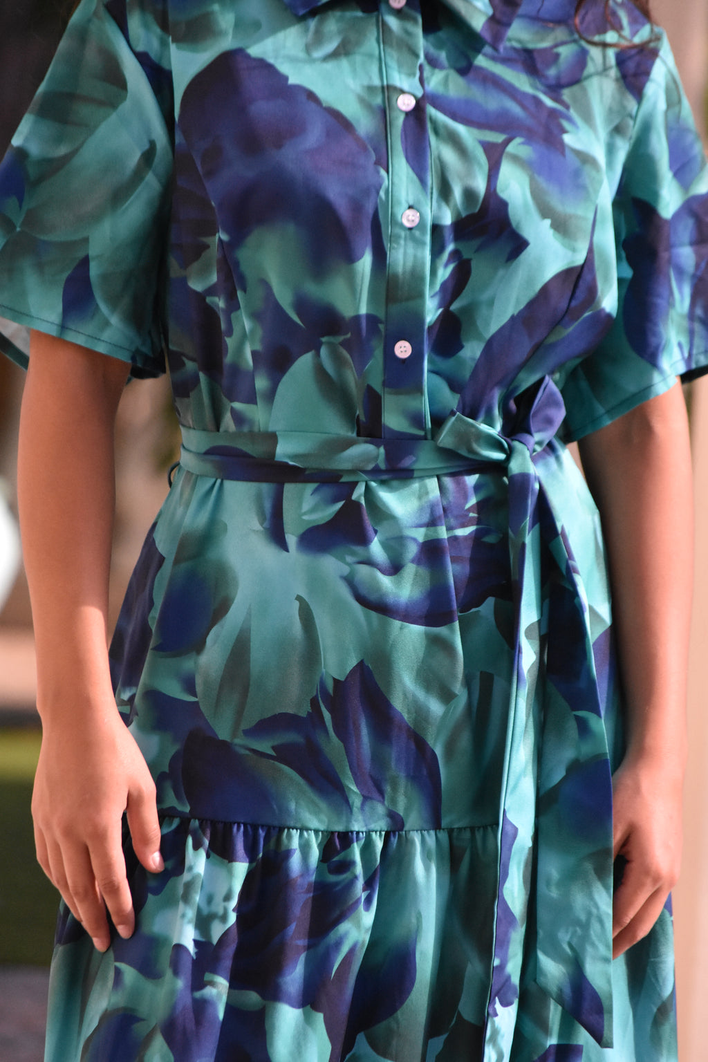 Vestido verde y azul floreado